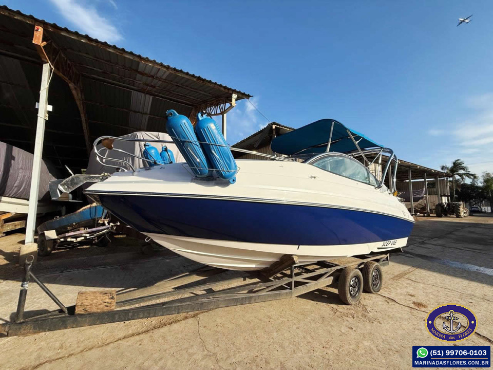 Lancha Fibrafort Focker 215