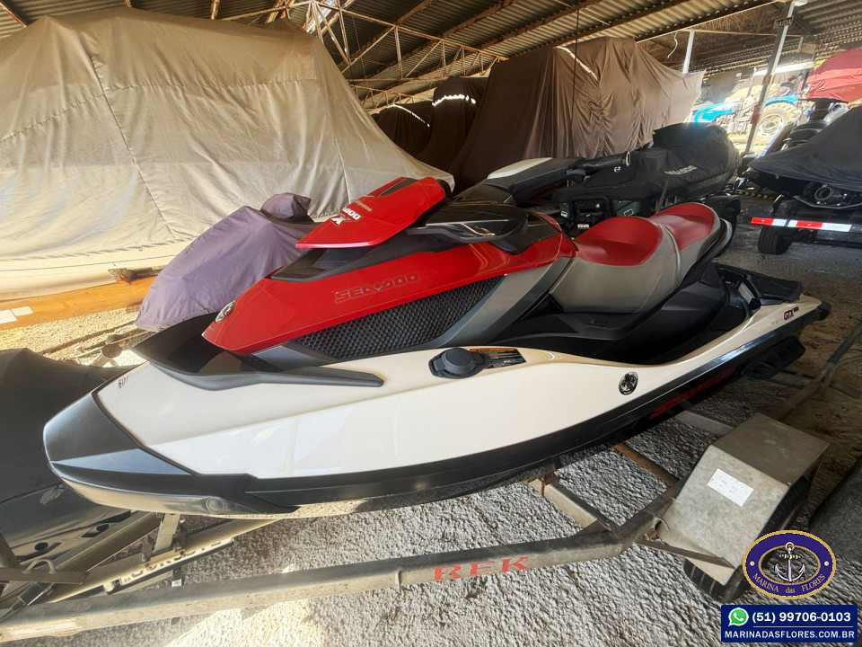 Jet-Ski Sea Doo GTX 215